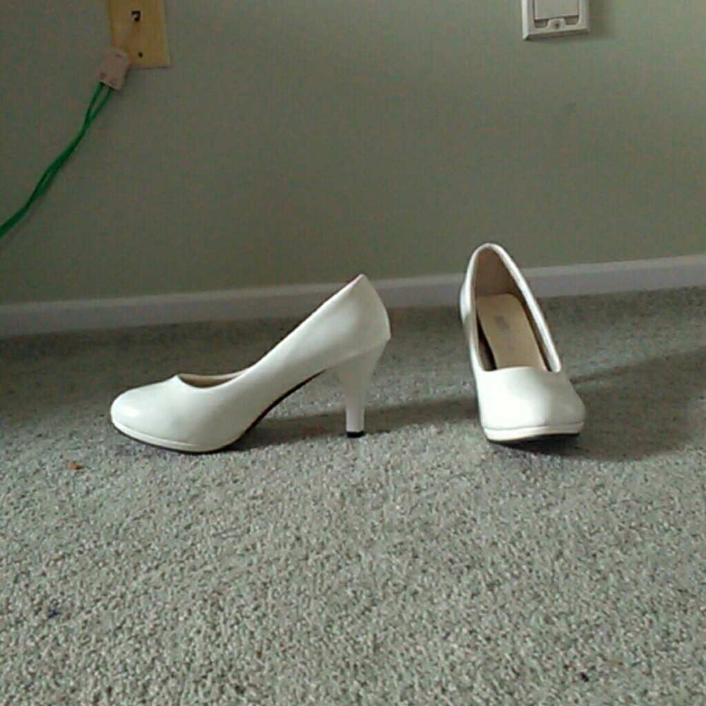 Woman's shoes